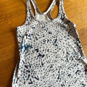 Lululemon tank top - Medium